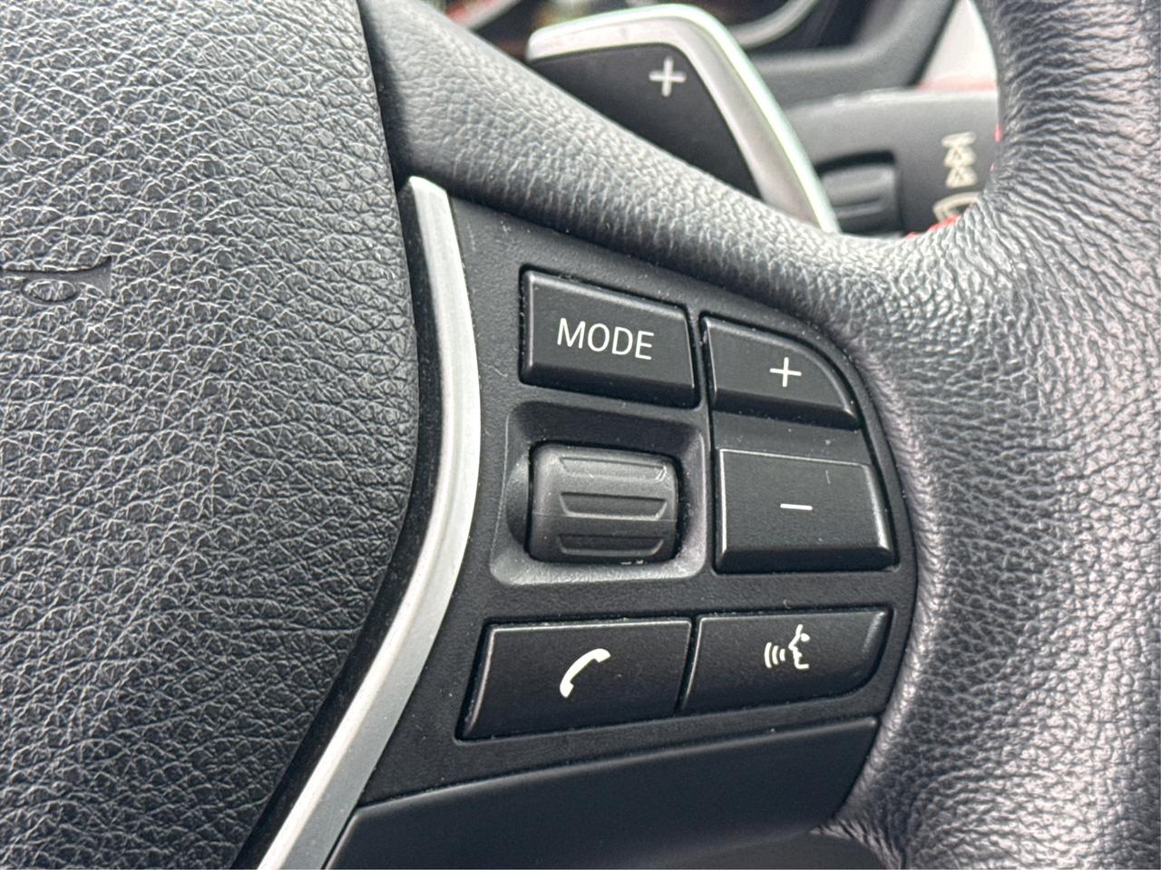 2015 BMW 3 Series AWD NAV LEATHER SUNROOF WE FINANCE ALL CREDIT Photo