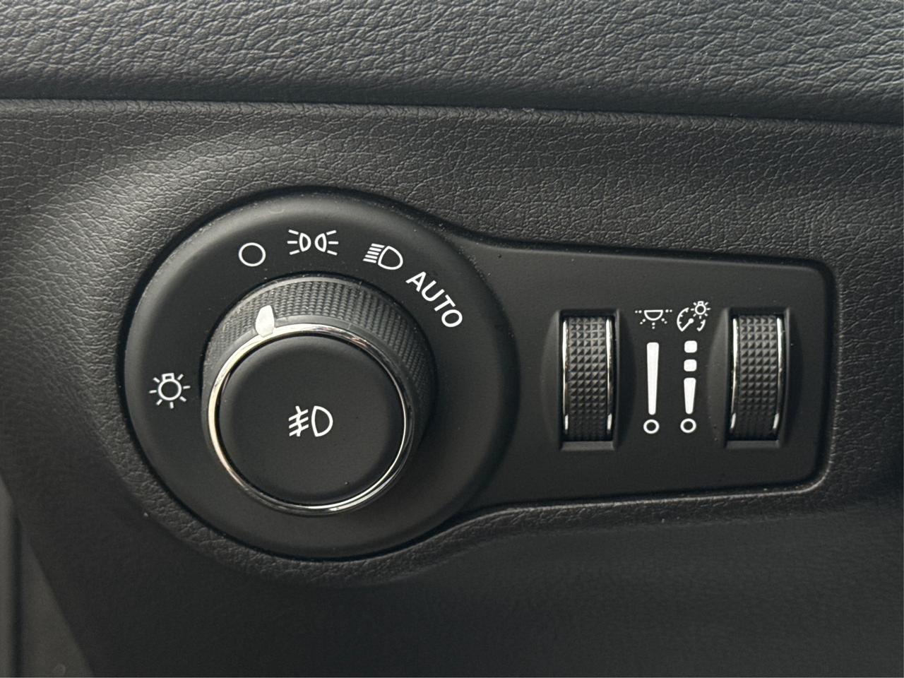 2019 Jeep Compass AWD LEATHER HEATED SEATS WE FINANCE ALL CREDIT Photo