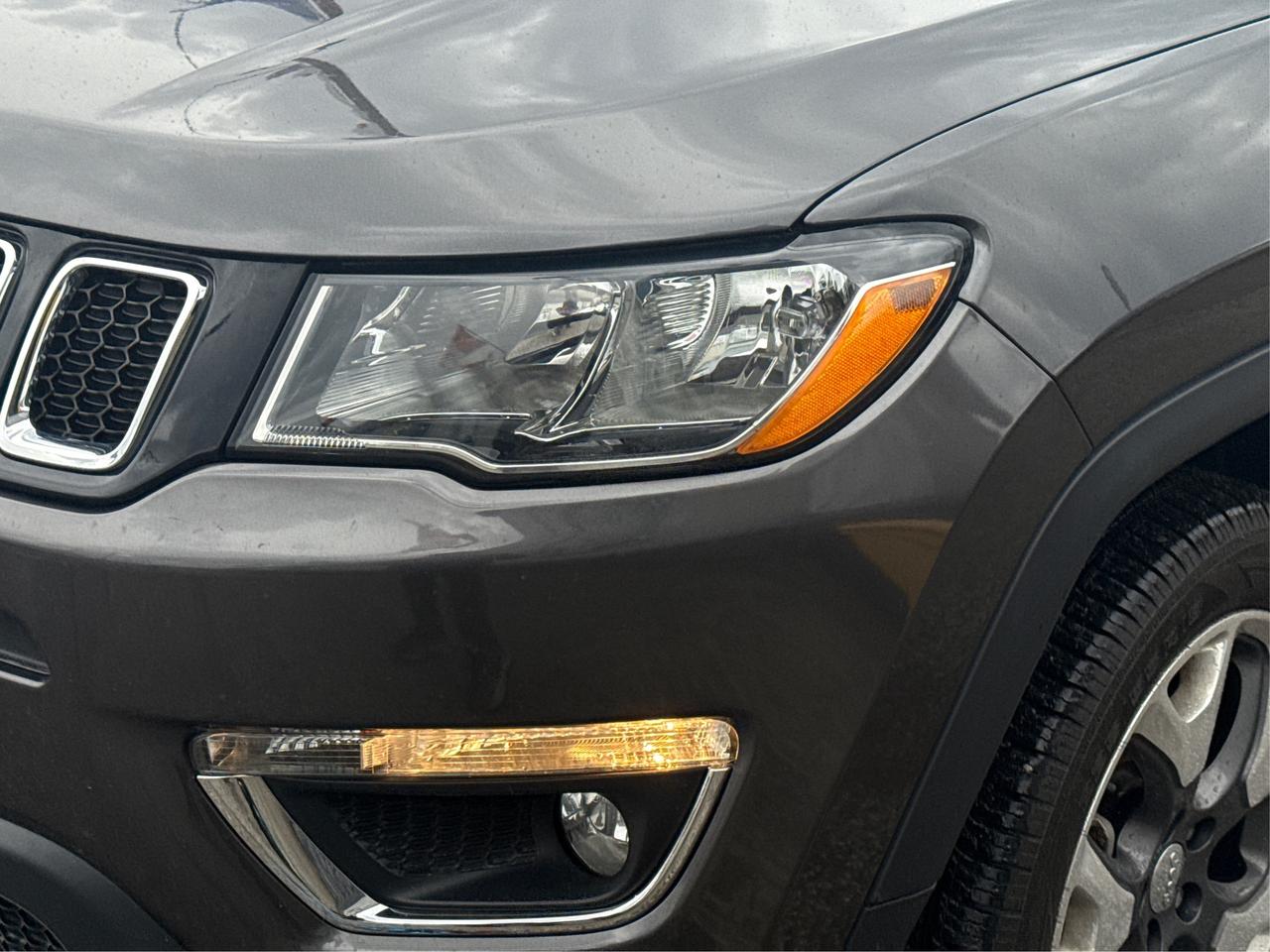 2019 Jeep Compass AWD LEATHER HEATED SEATS WE FINANCE ALL CREDIT Photo