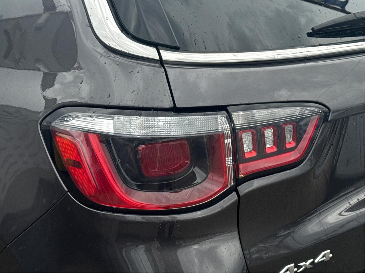 2019 Jeep Compass AWD LEATHER HEATED SEATS WE FINANCE ALL CREDIT Photo