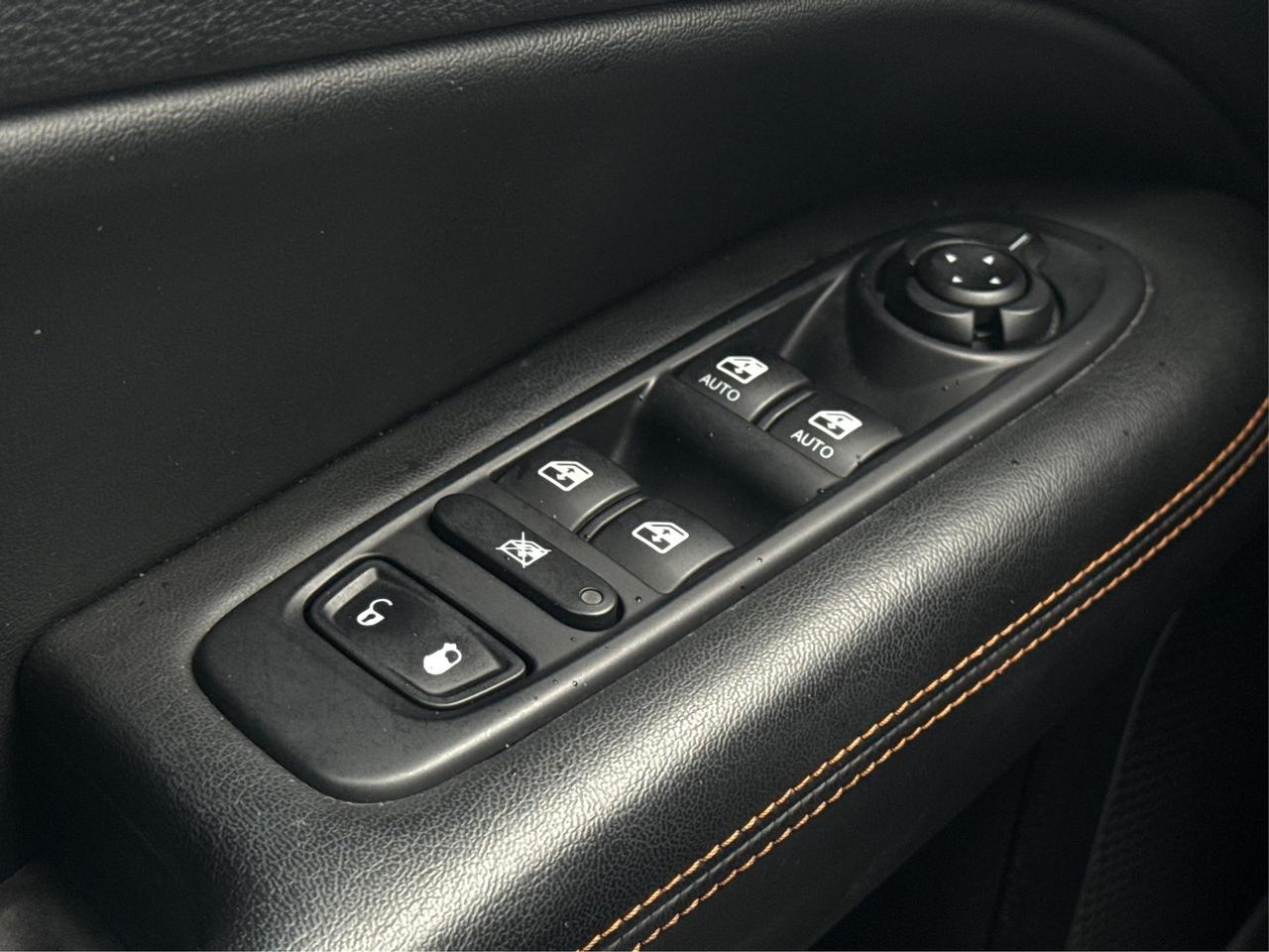 2019 Jeep Compass AWD LEATHER HEATED SEATS WE FINANCE ALL CREDIT Photo