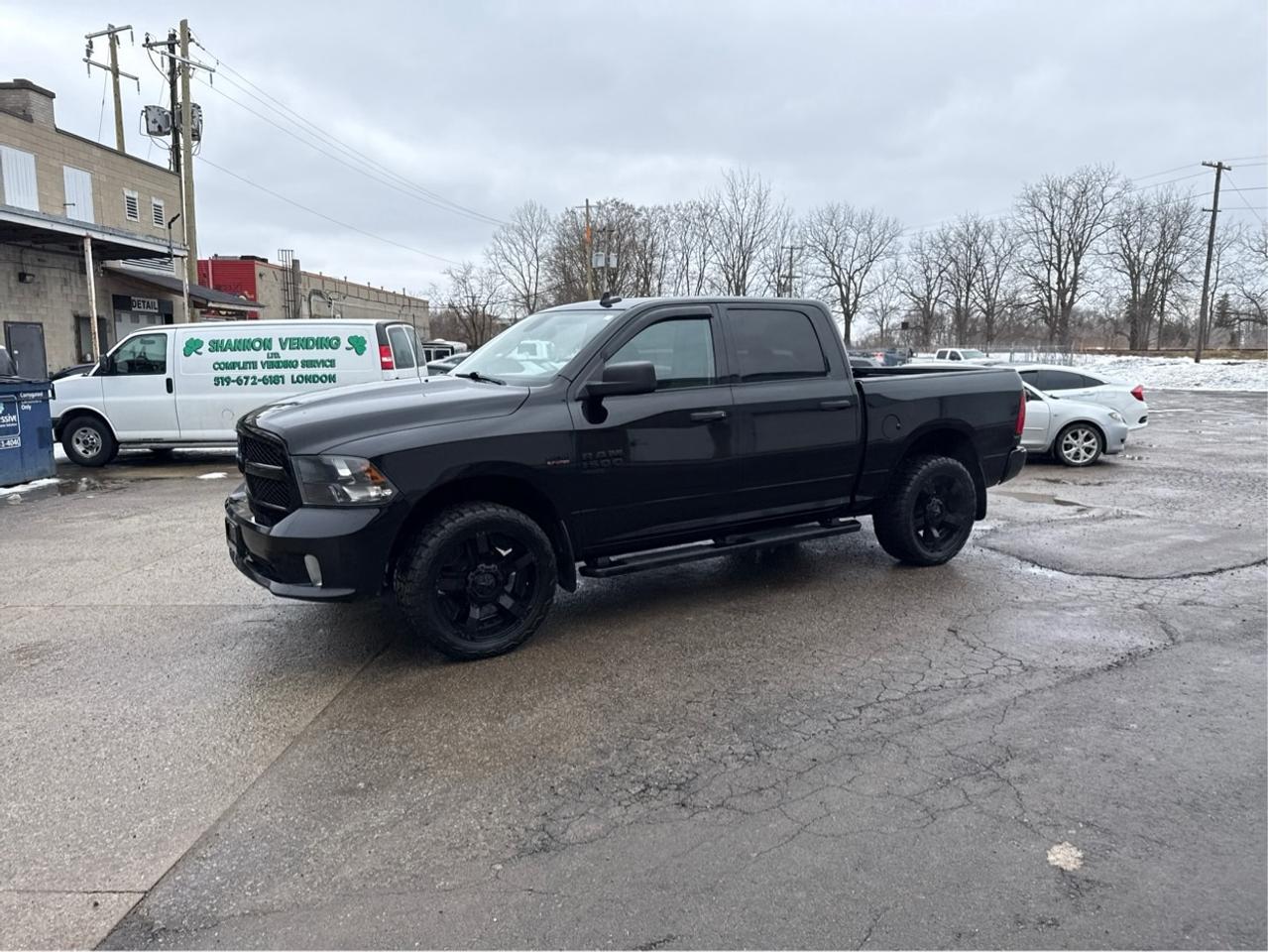 2021 RAM 1500 Classic Express 4x4 Crew Cab 5'7  Bx WE FINANCE ALL CREDIT Photo