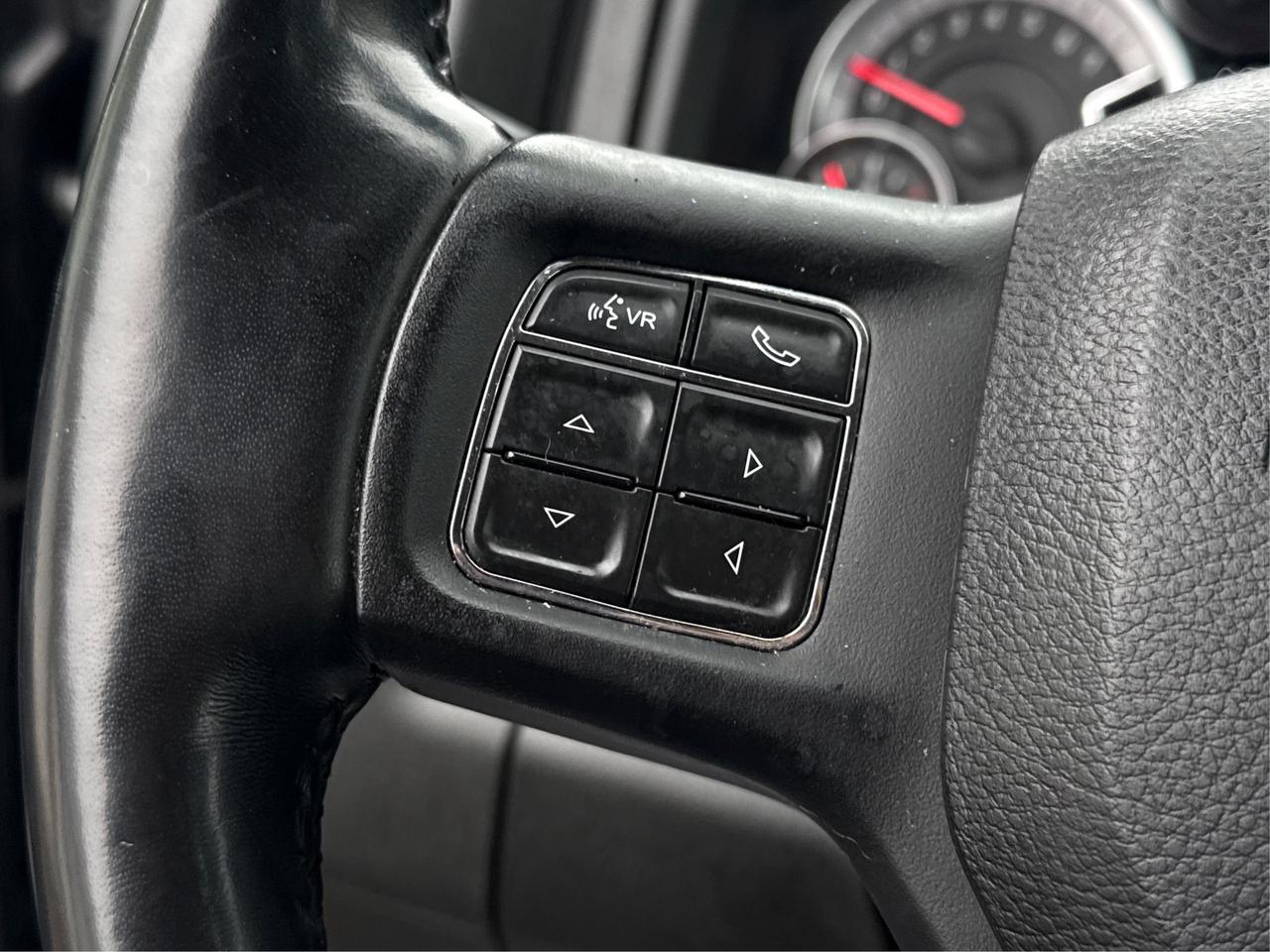 2021 RAM 1500 Classic Express 4x4 Crew Cab 5'7  Bx WE FINANCE ALL CREDIT Photo