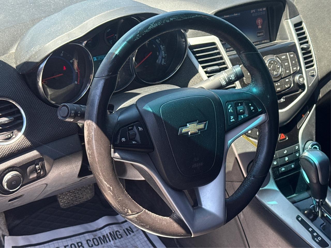 2014 Chevrolet Cruze LEATHER SUNROOF  WE FINANCE ALL CREDIT Photo