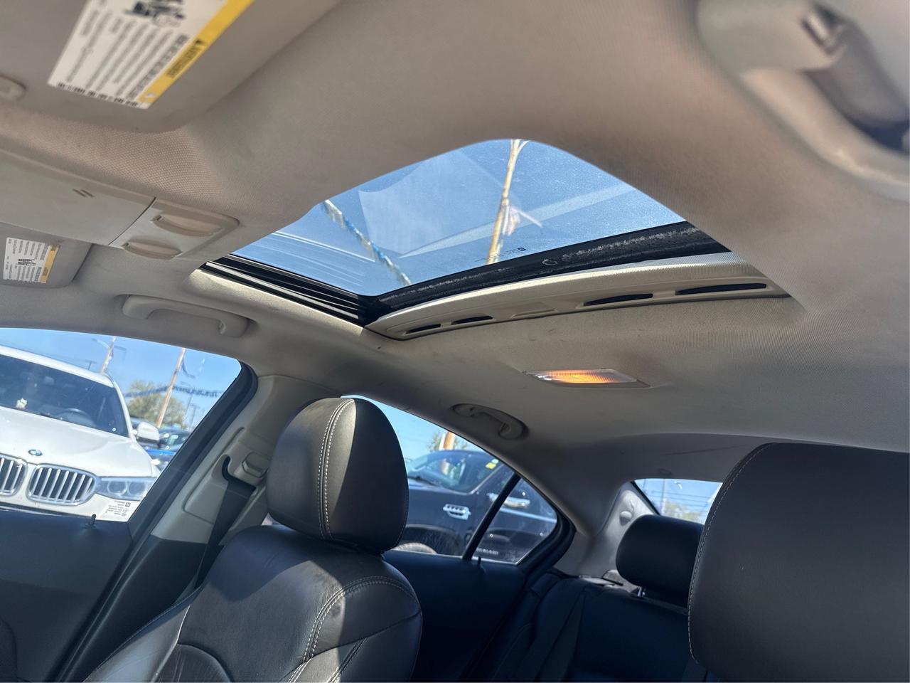 2014 Chevrolet Cruze LEATHER SUNROOF  WE FINANCE ALL CREDIT Photo