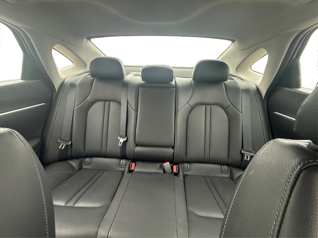 2024 Hyundai Sonata SUNROOF HEATED SEATS LOADED WE FINANCE ALL CREDIT! Photo