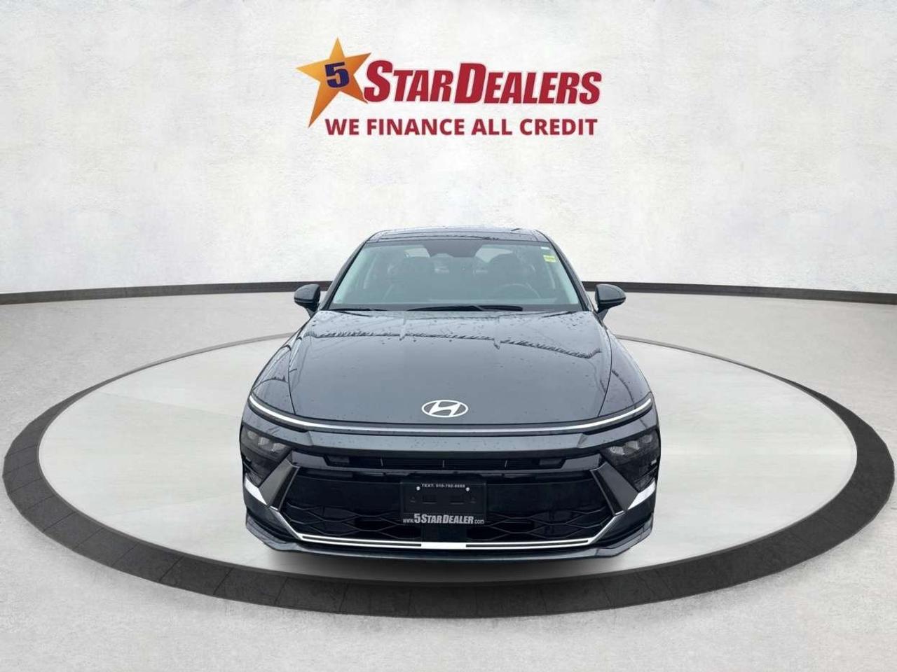 2024 Hyundai Sonata SUNROOF HEATED SEATS LOADED WE FINANCE ALL CREDIT! Photo5