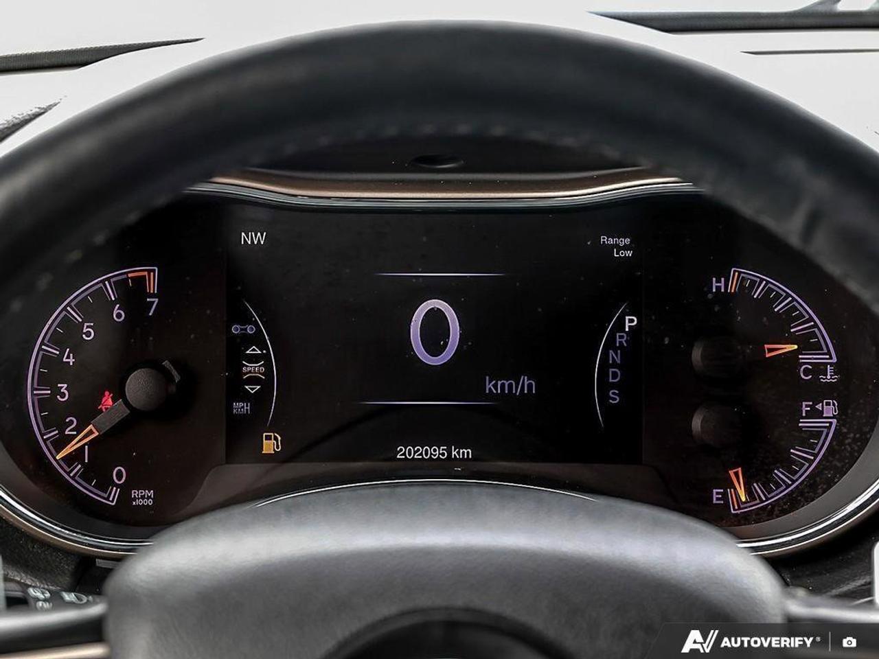 2015 Jeep Grand Cherokee LimitedLIMITED, 3.6L 6-CYLINDER, ALLOYS, 4X4, LEAT Photo