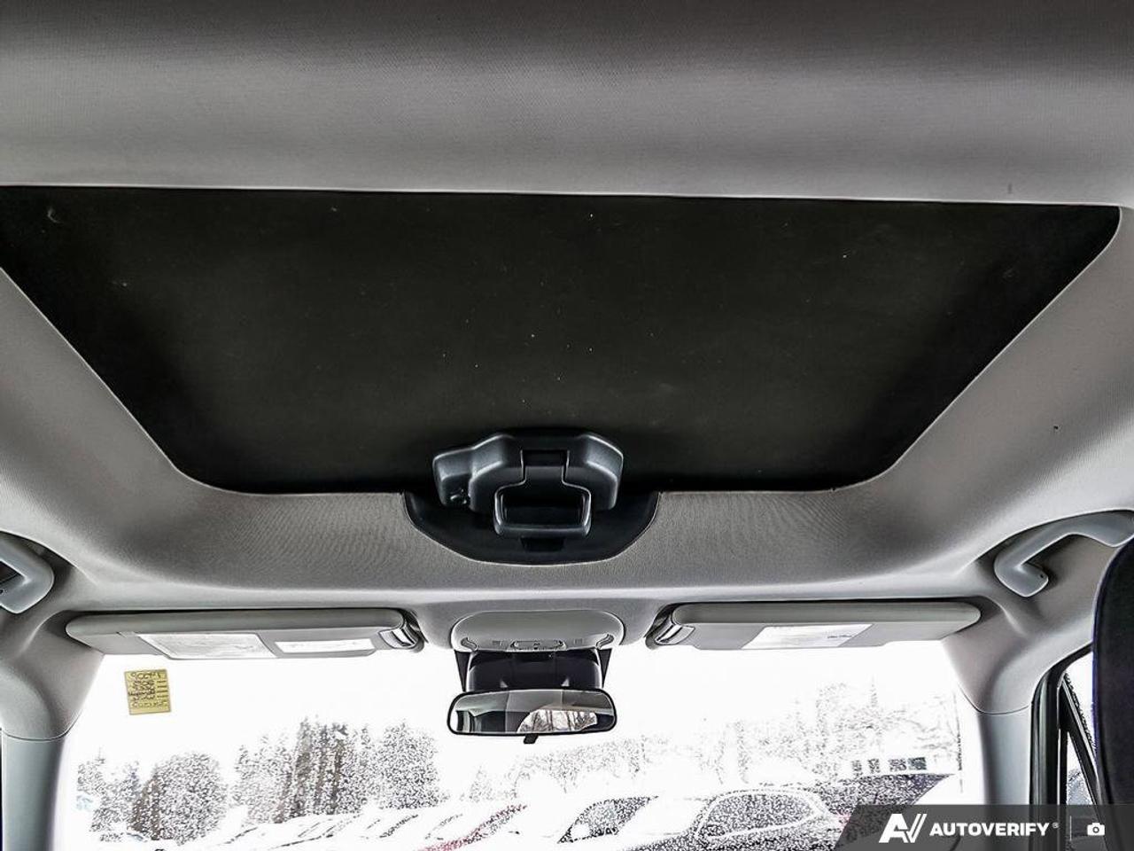 2015 Jeep Renegade NorthCERTIFIED AS-TRADED, ACCIDENT-FREE, 4WD, MY S Photo