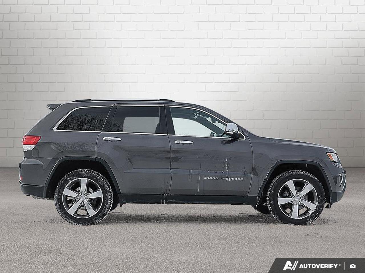 2015 Jeep Grand Cherokee LimitedLIMITED, 3.6L 6-CYLINDER, ALLOYS, 4X4, LEAT Photo