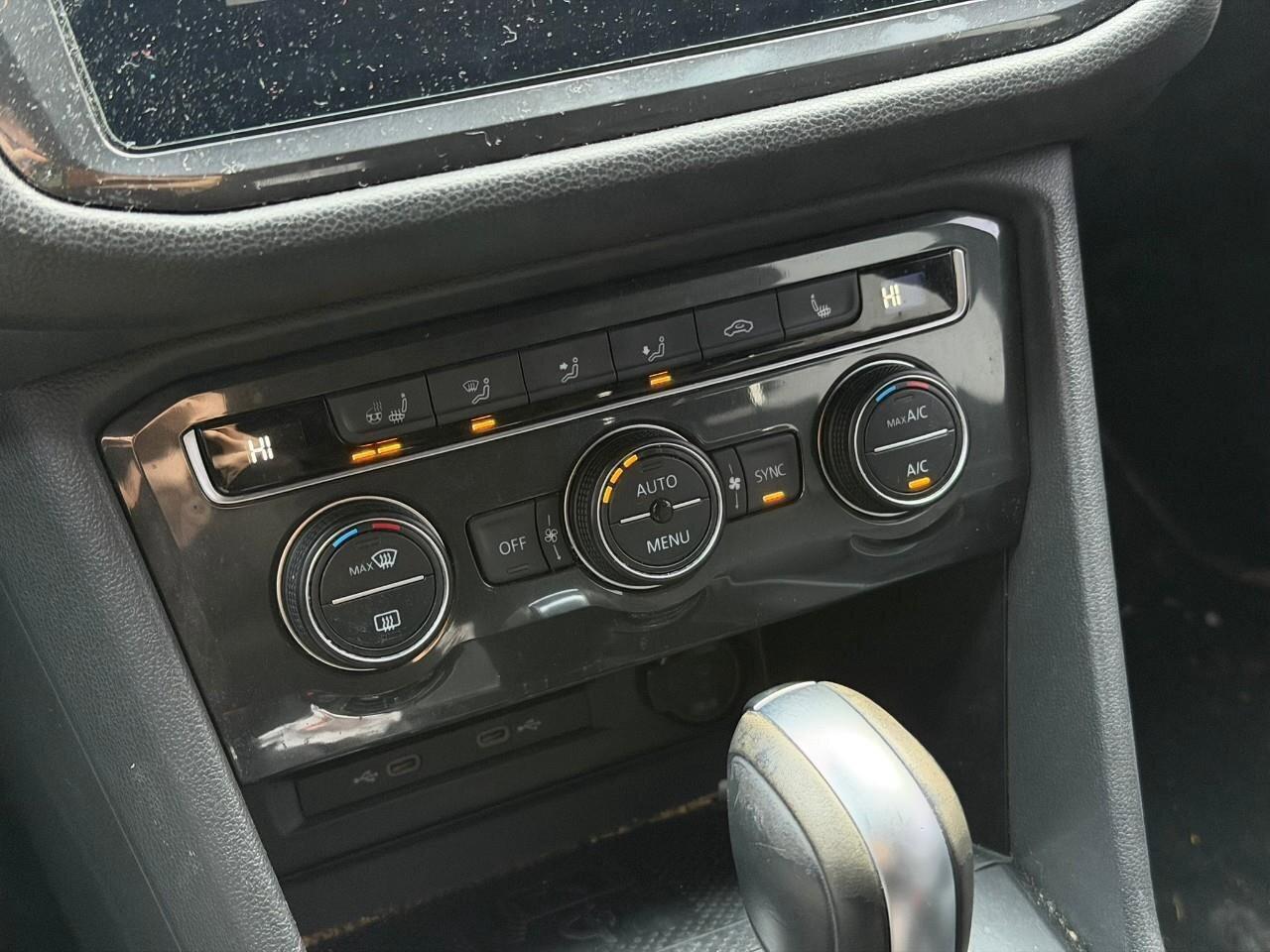 2021 Volkswagen Tiguan HighlineCERTIFIED AS-TRADED, AWD, ACCIDENT-FREE, R Photo