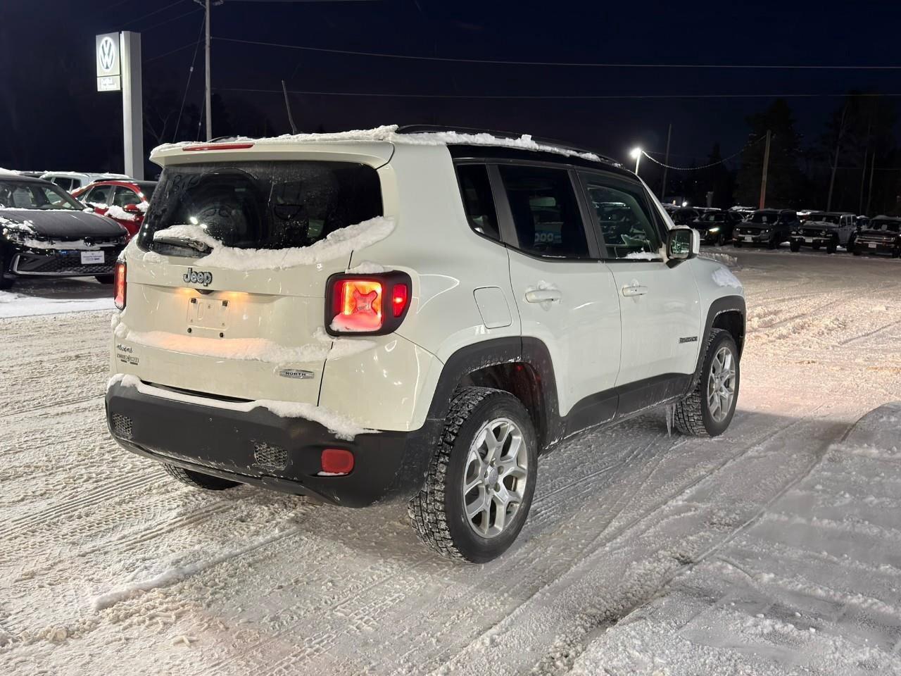 2015 Jeep Renegade NorthCERTIFIED AS-TRADED, ACCIDENT-FREE, 4WD, MY S Photo
