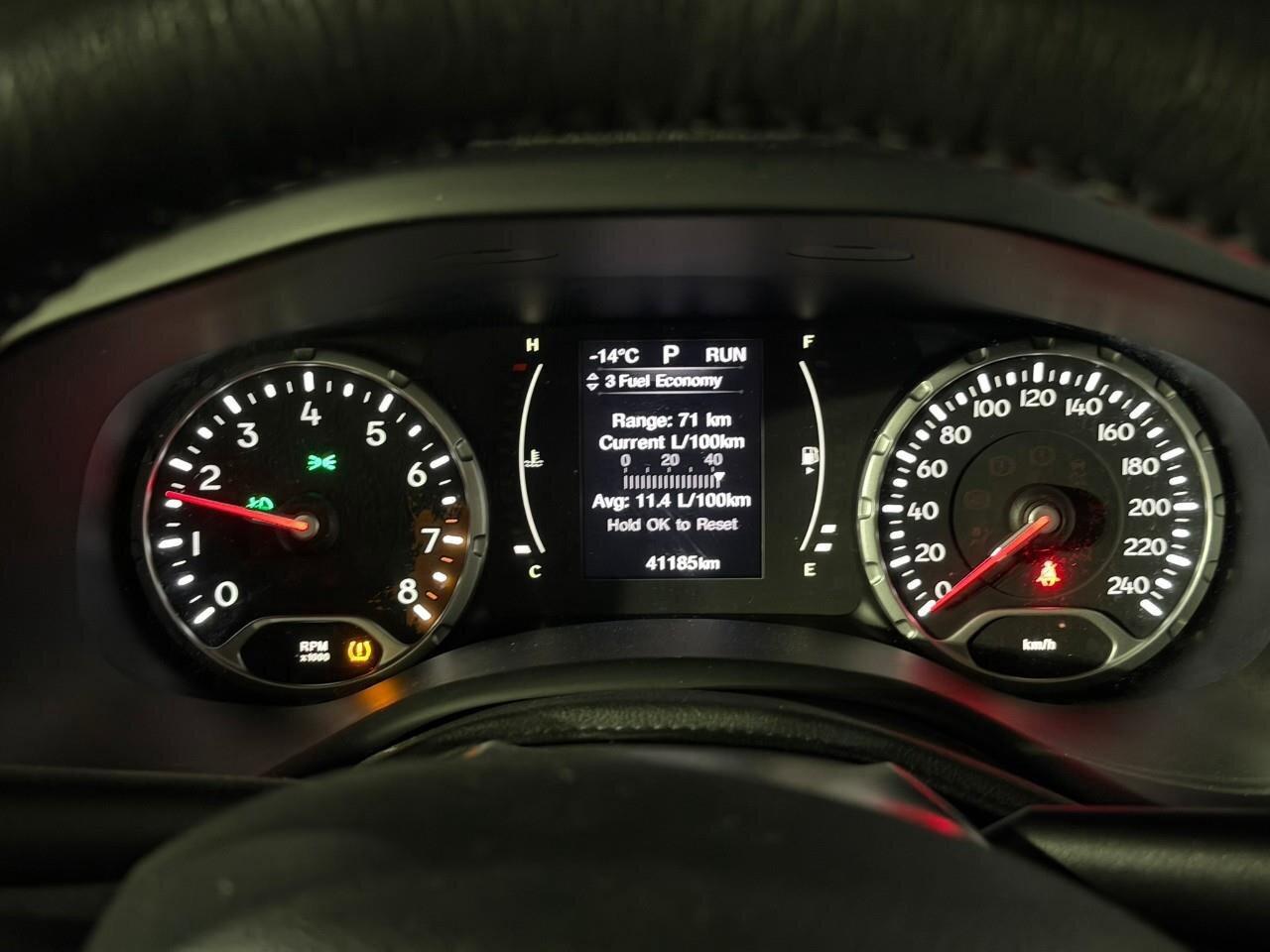 2015 Jeep Renegade NorthCERTIFIED AS-TRADED, ACCIDENT-FREE, 4WD, MY S Photo