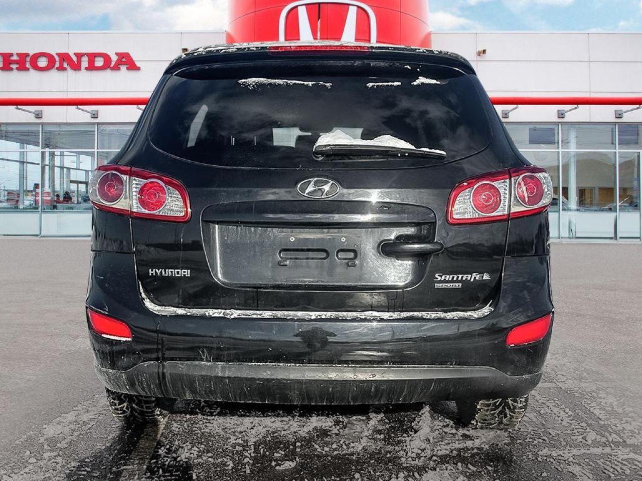 2010 Hyundai Santa Fe GL Photo4