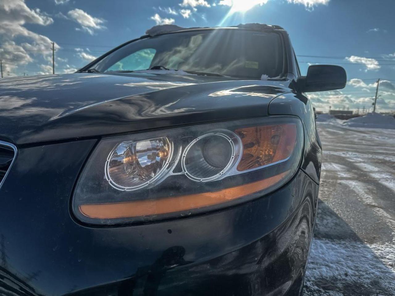 2010 Hyundai Santa Fe GL Photo