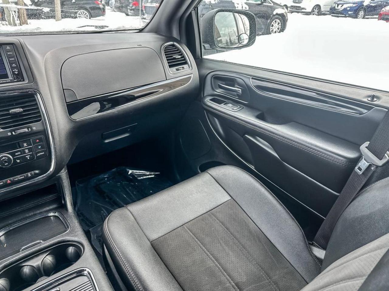 2020 Dodge Grand Caravan Premium Plus l ParkView Rear Back-Up Camera Photo