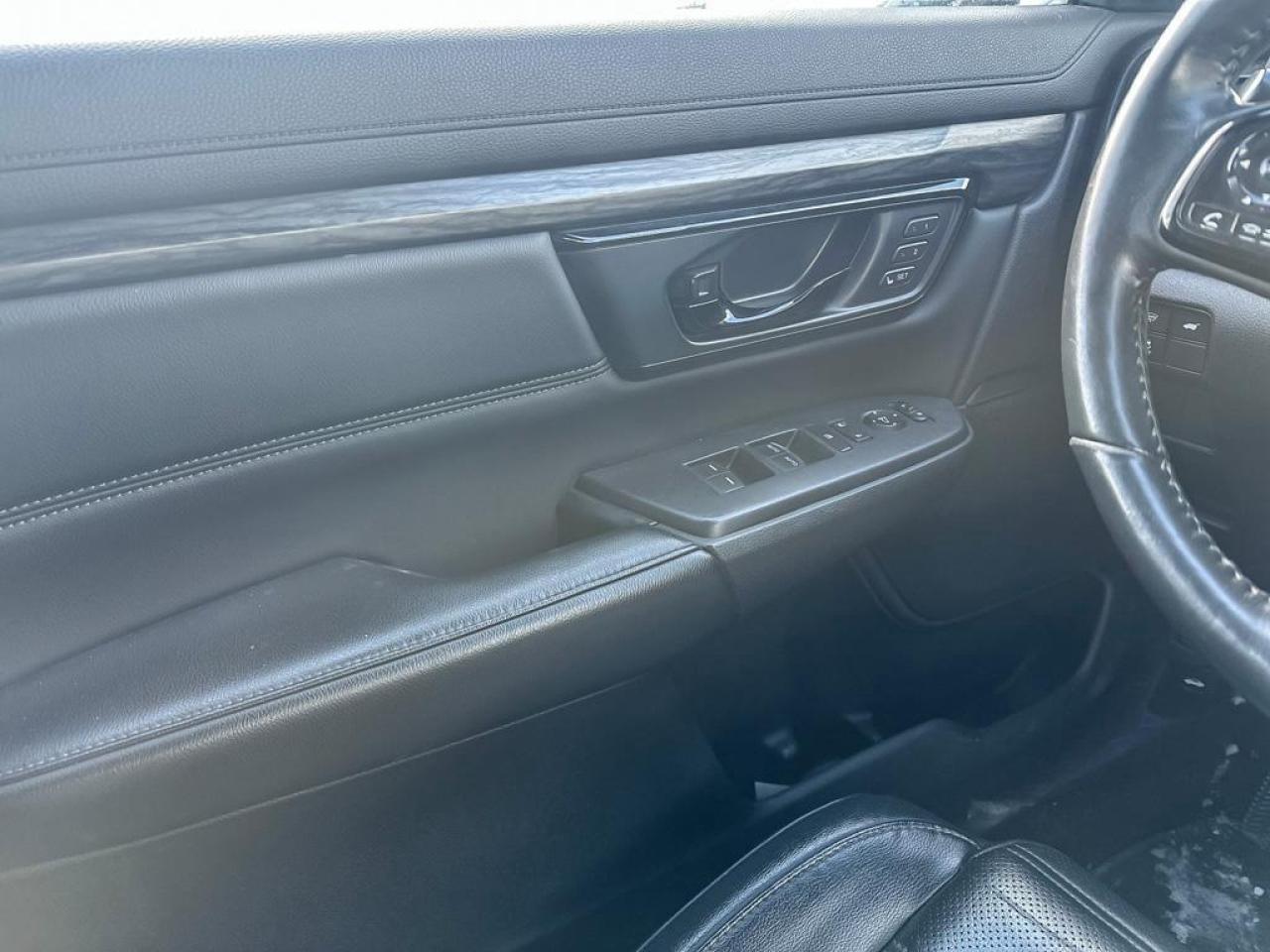 2021 Honda CR-V Black Edition Photo