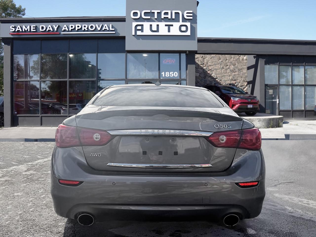 2015 Infiniti Q50 Hybrid Premium AWD Photo4