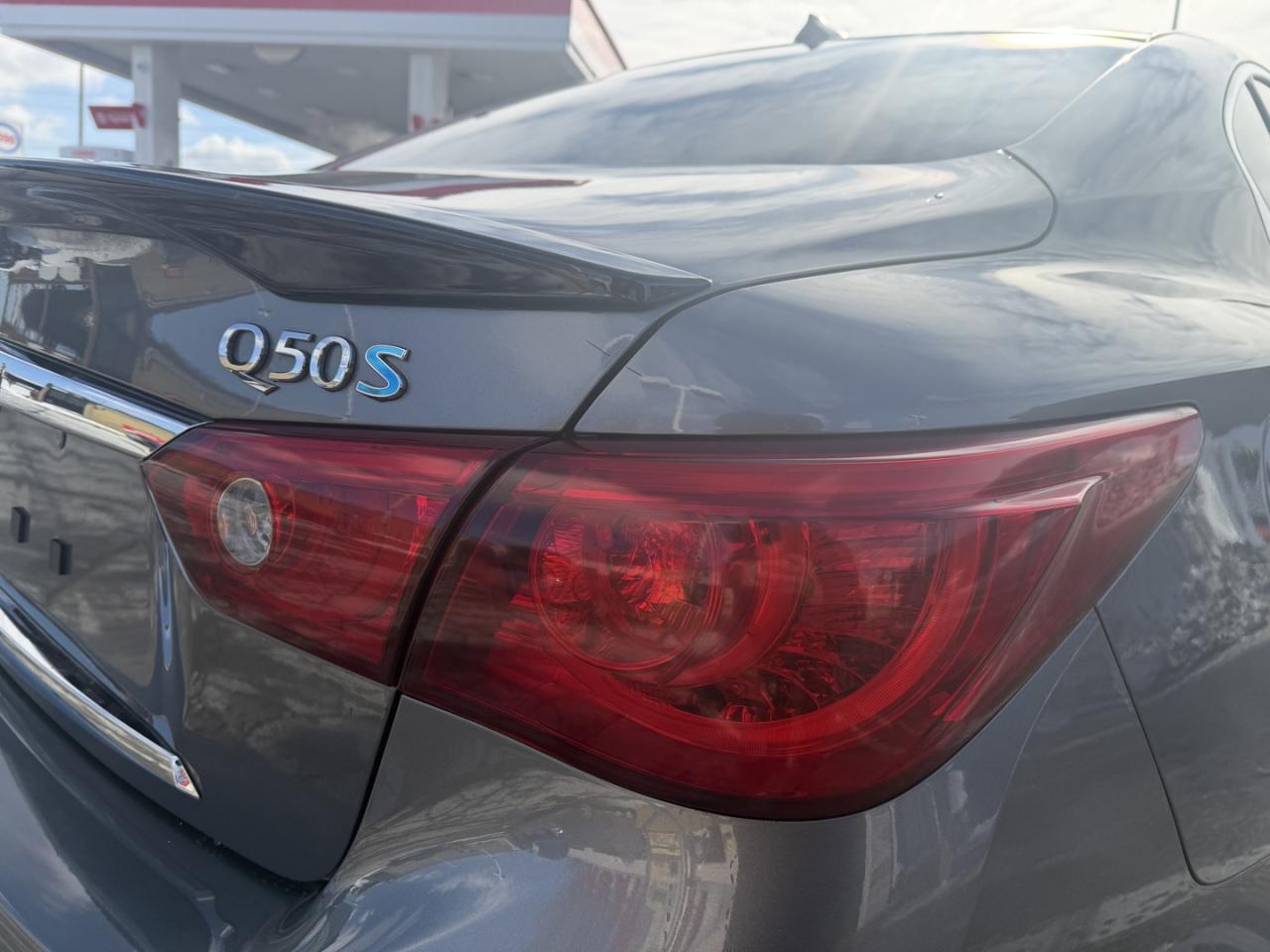 2015 Infiniti Q50 Hybrid Premium AWD Photo