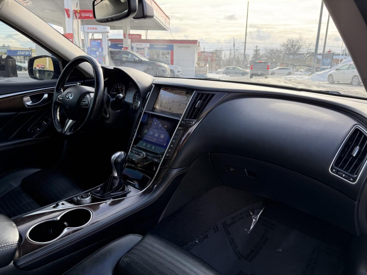 2015 Infiniti Q50 Hybrid Premium AWD Photo