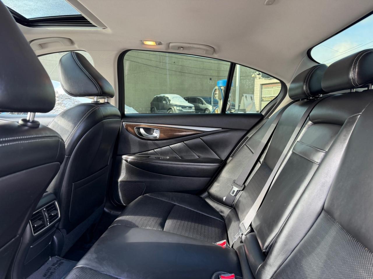 2015 Infiniti Q50 Hybrid Premium AWD Photo