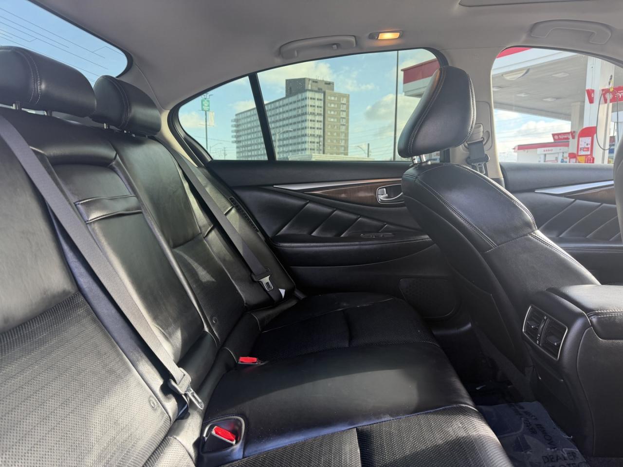 2015 Infiniti Q50 Hybrid Premium AWD Photo