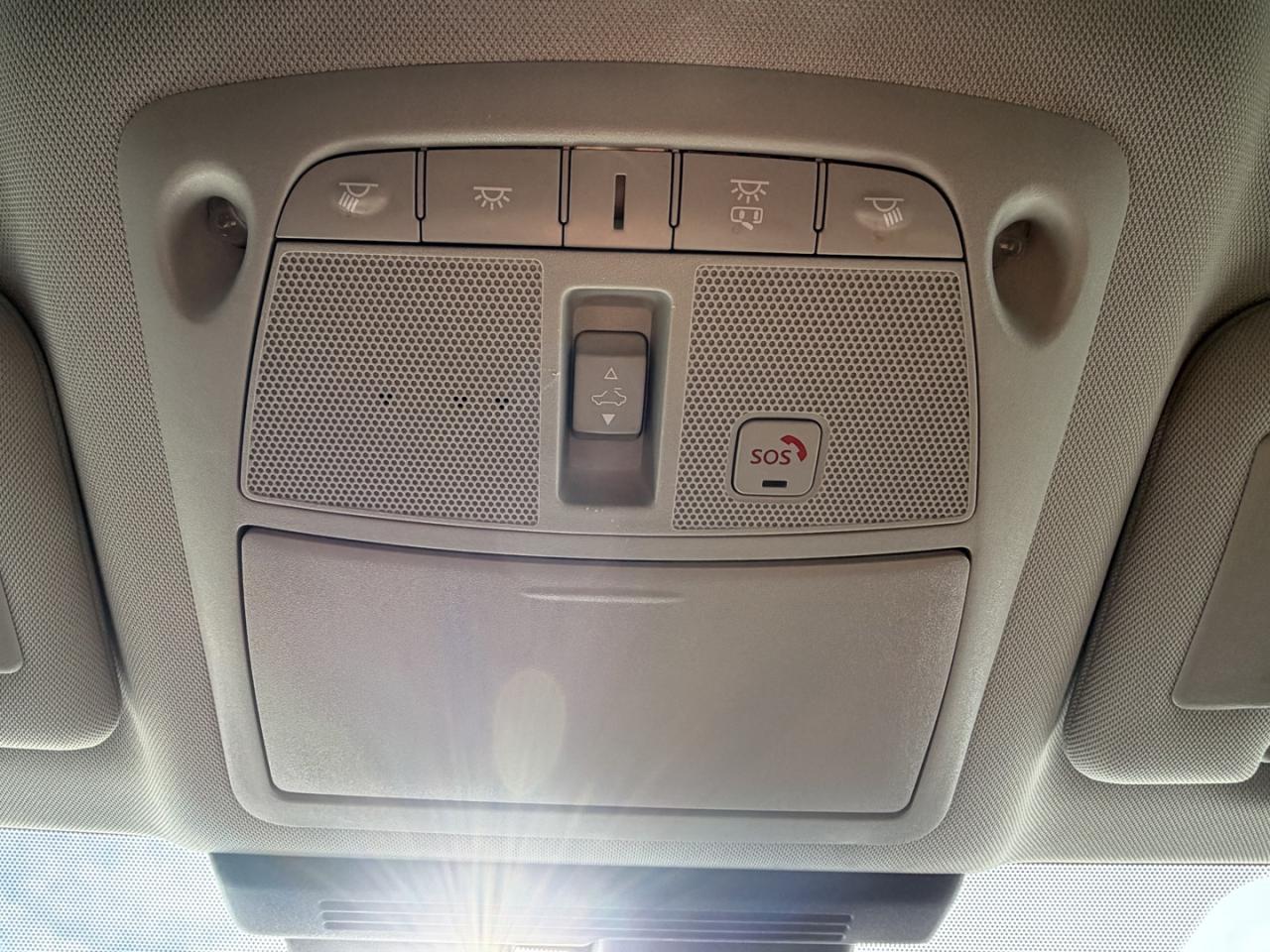 2015 Infiniti Q50 Hybrid Premium AWD Photo