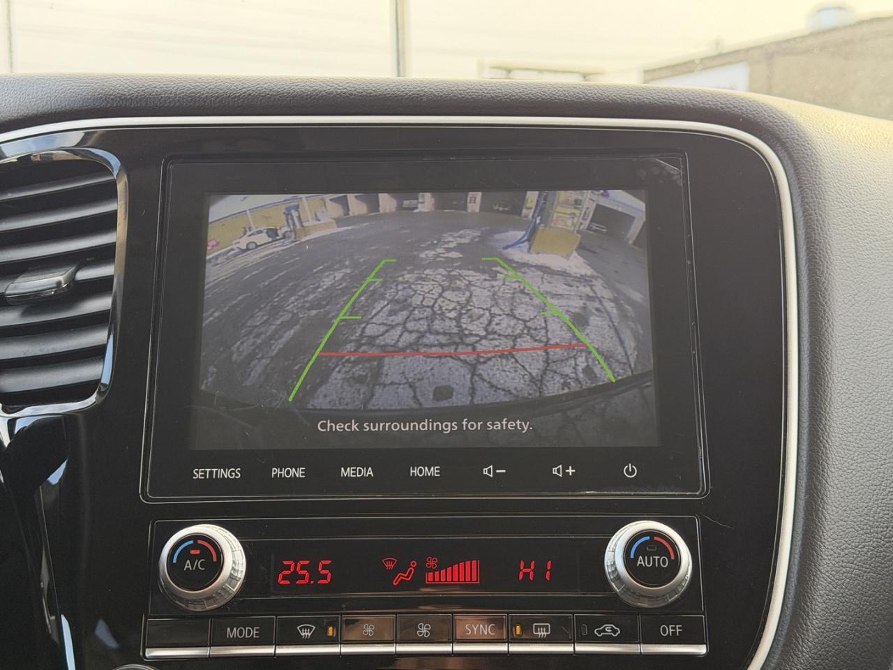 2020 Mitsubishi Outlander SE AWD Photo