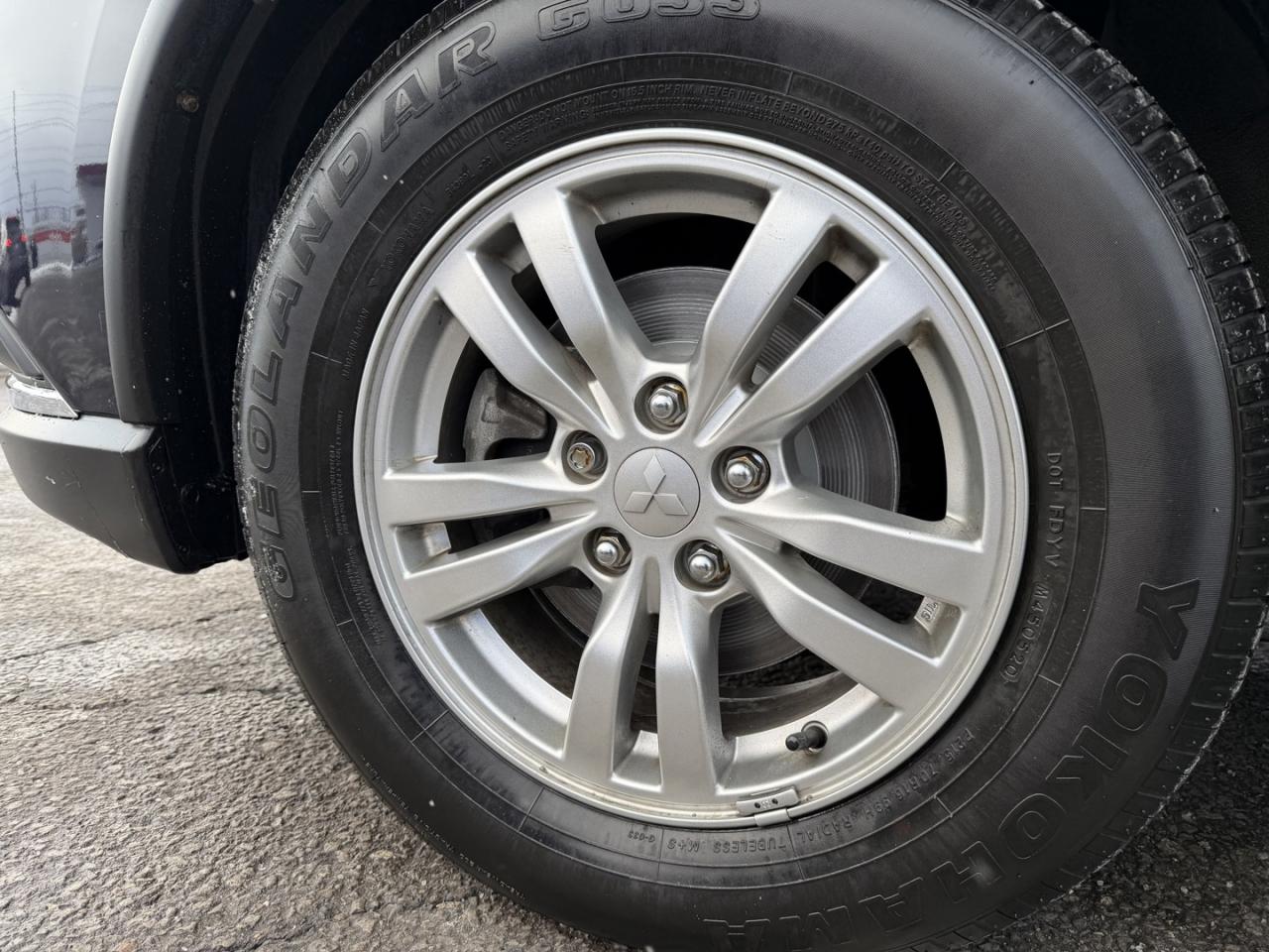 2020 Mitsubishi Outlander SE AWD Photo