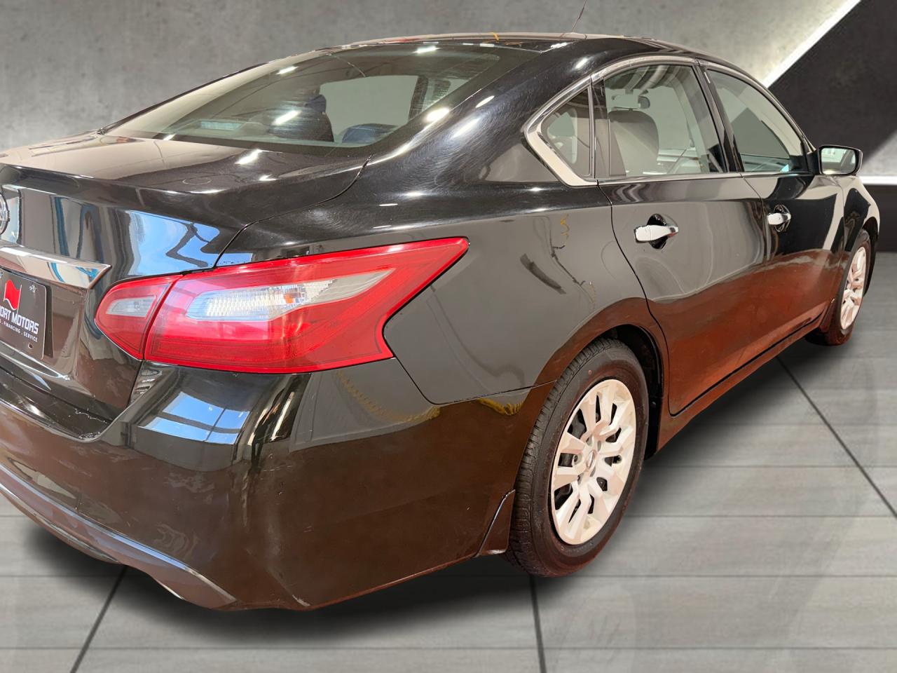 2018 Nissan Altima 2.5 SV+New Tires+Camera+Heated Seats Photo