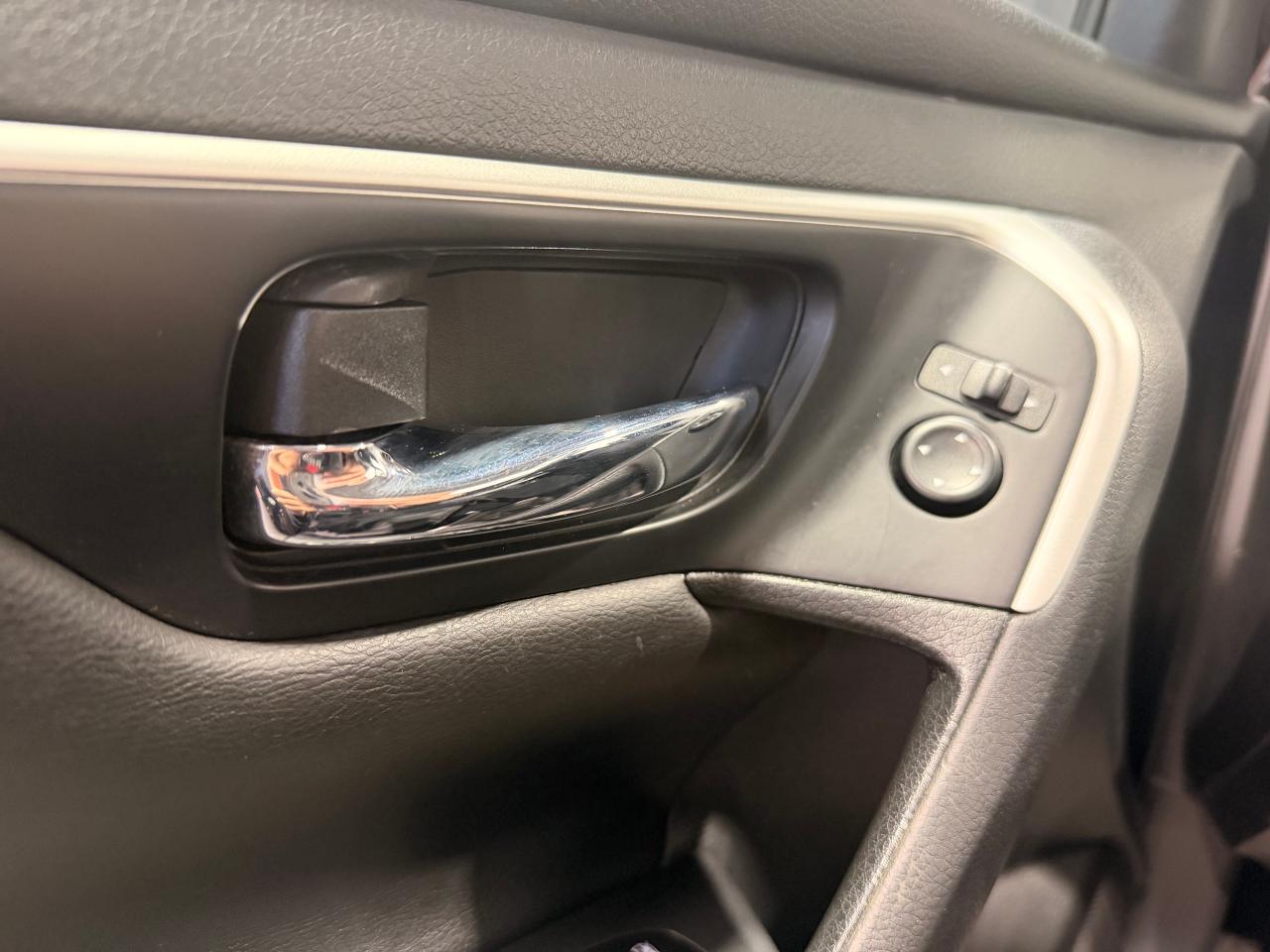 2018 Nissan Altima 2.5 SV+New Tires+Camera+Heated Seats Photo