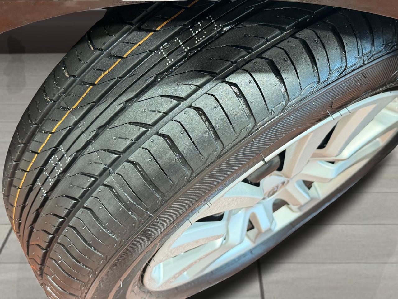 2018 Nissan Altima 2.5 SV+New Tires+Camera+Heated Seats Photo3