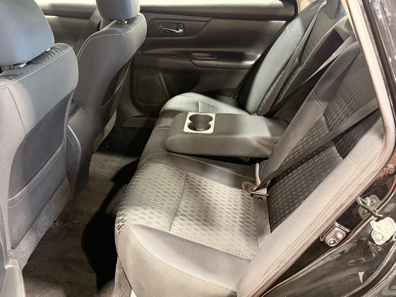 2018 Nissan Altima 2.5 SV+New Tires+Camera+Heated Seats Photo