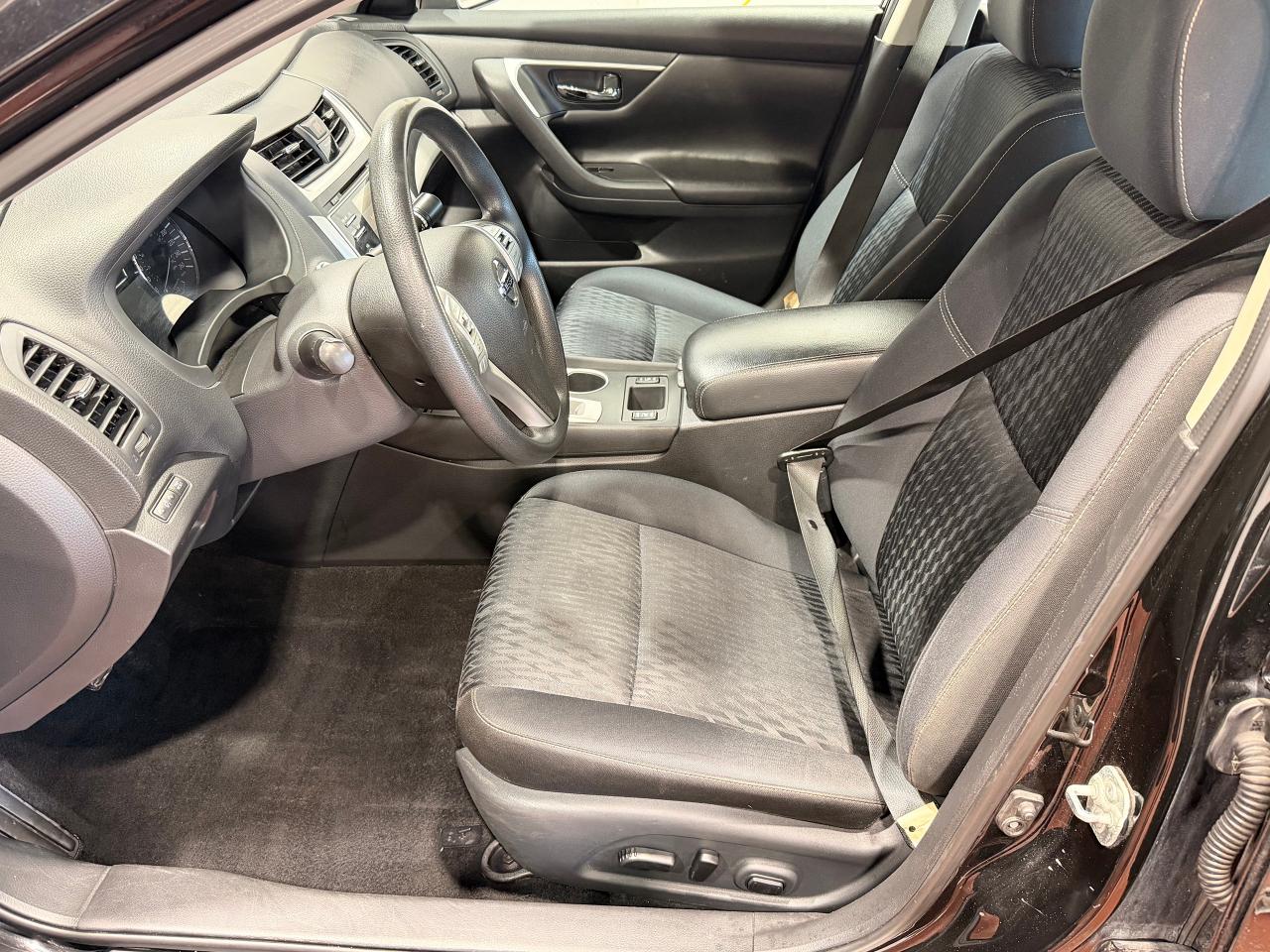 2018 Nissan Altima 2.5 SV+New Tires+Camera+Heated Seats Photo