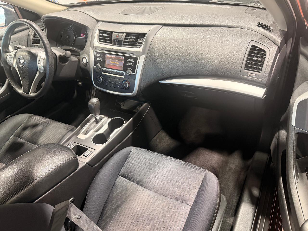 2018 Nissan Altima 2.5 SV+New Tires+Camera+Heated Seats Photo