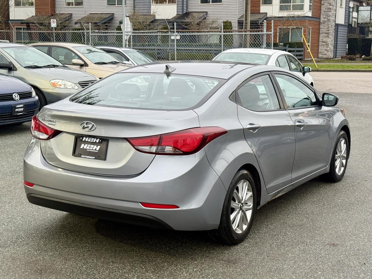 2016 Hyundai Elantra FINANCING AVAILABLE Photo5