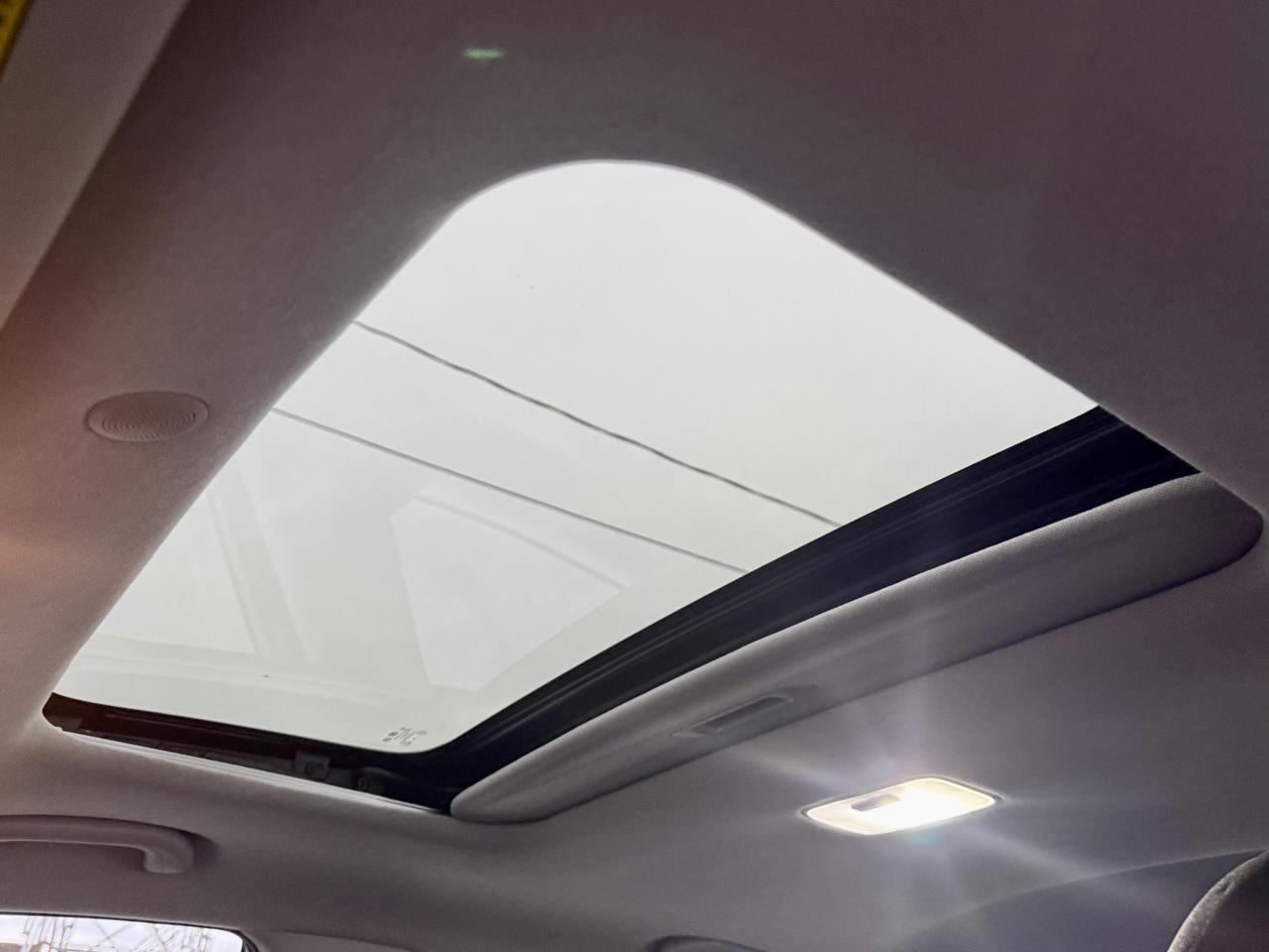 2016 Hyundai Elantra FINANCING AVAILABLE Photo14