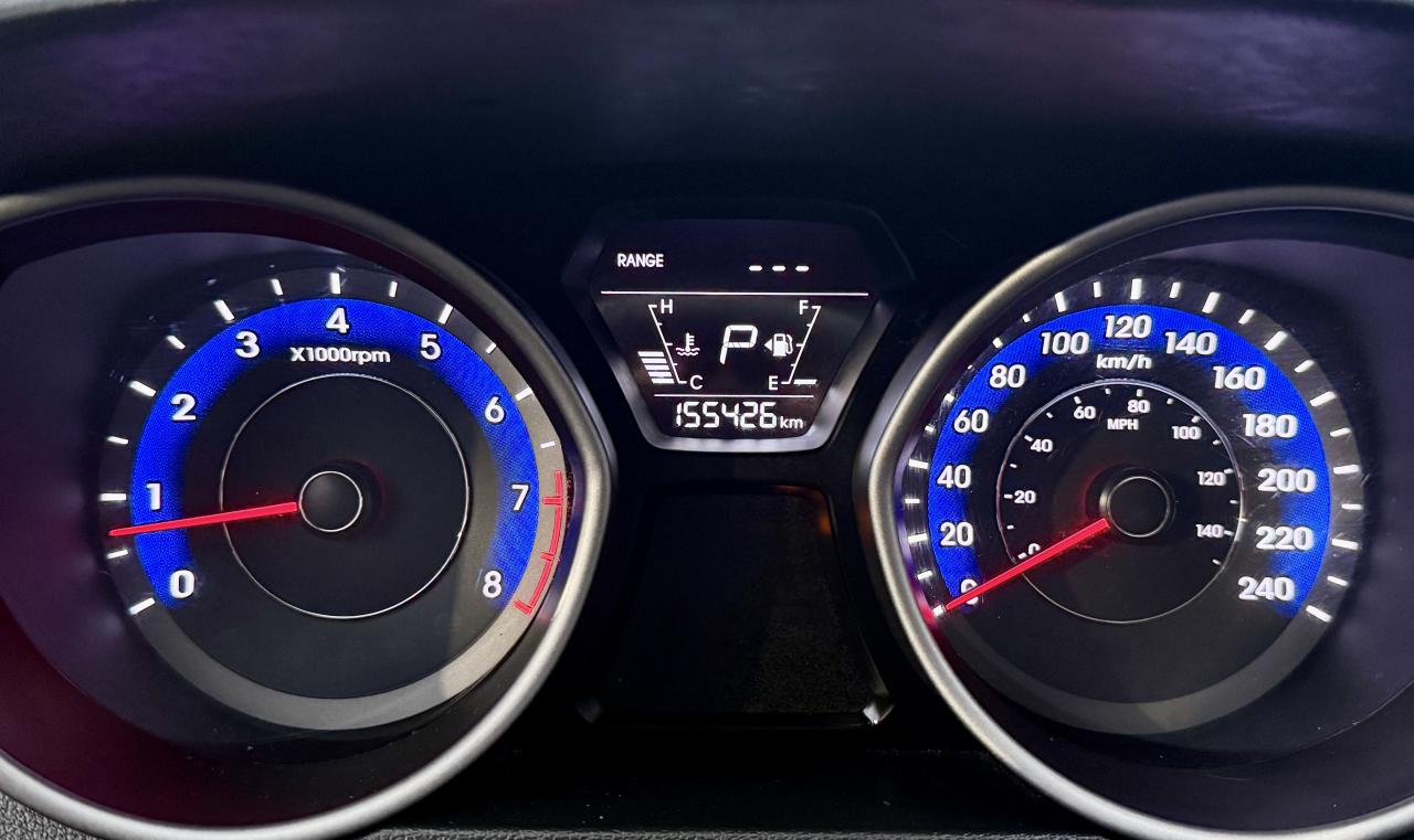 2016 Hyundai Elantra FINANCING AVAILABLE Photo11