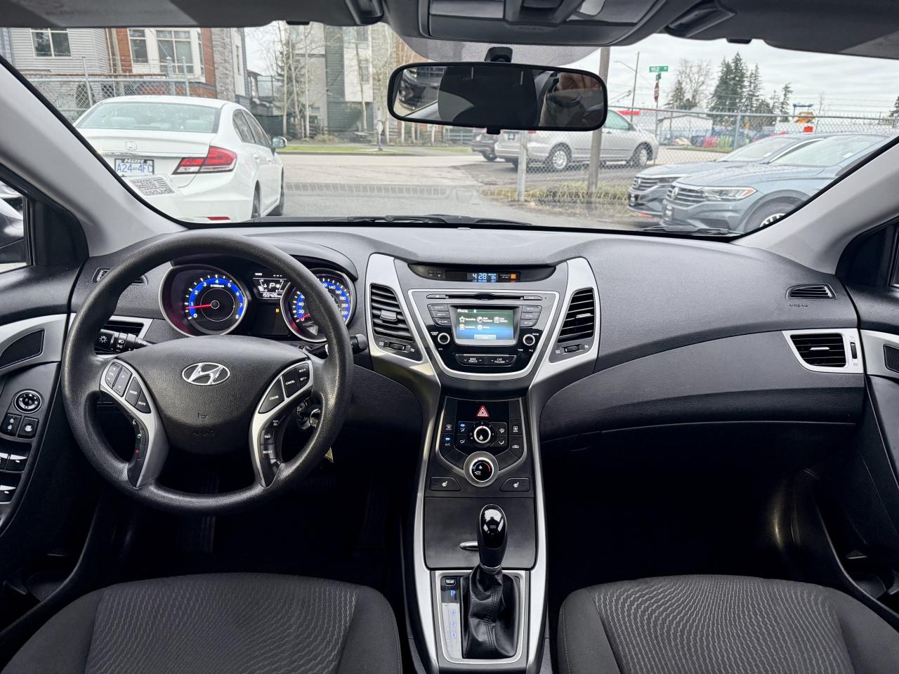 2016 Hyundai Elantra FINANCING AVAILABLE Photo10