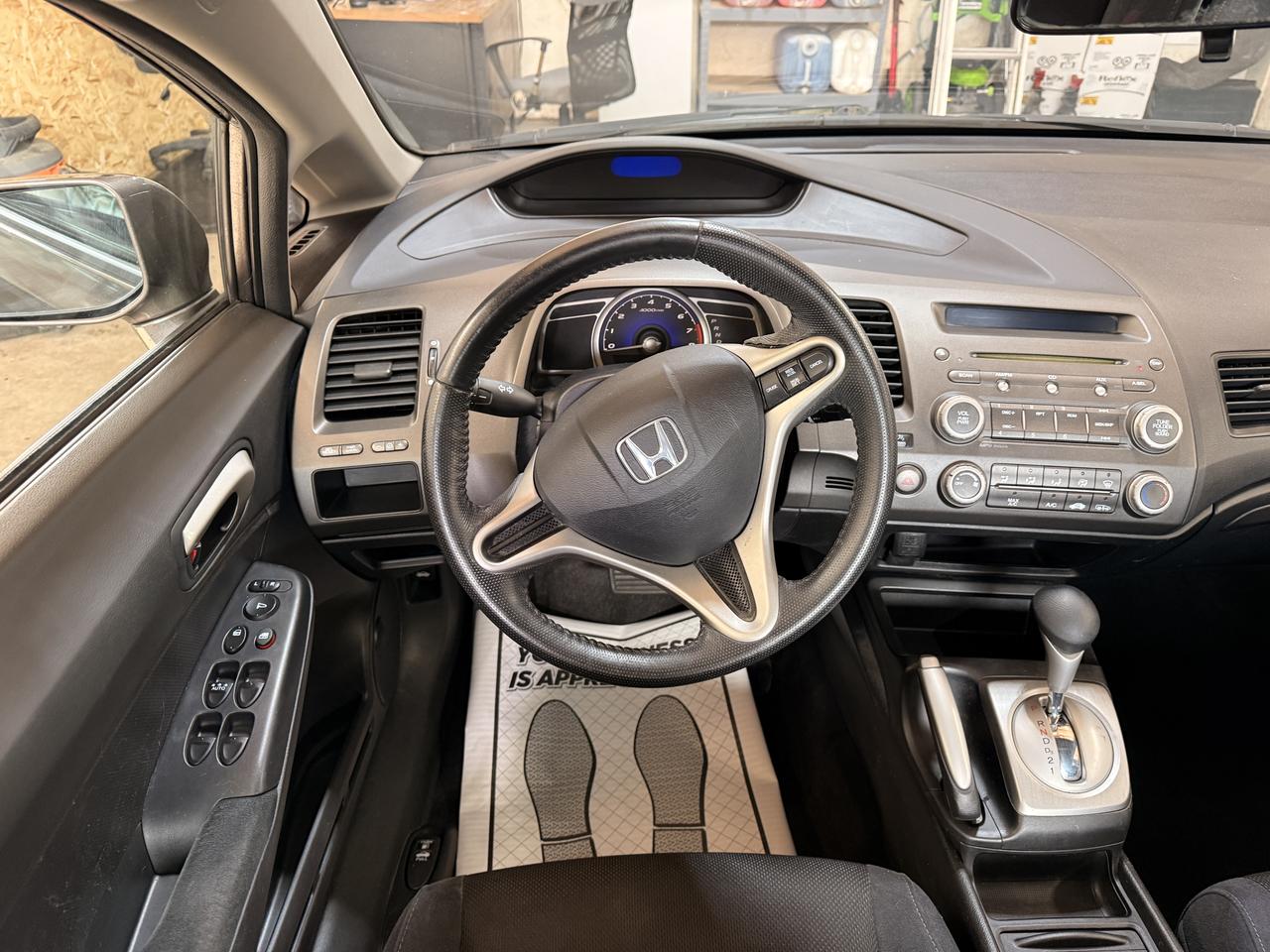 2011 Honda Civic 4dr Auto SE Photo