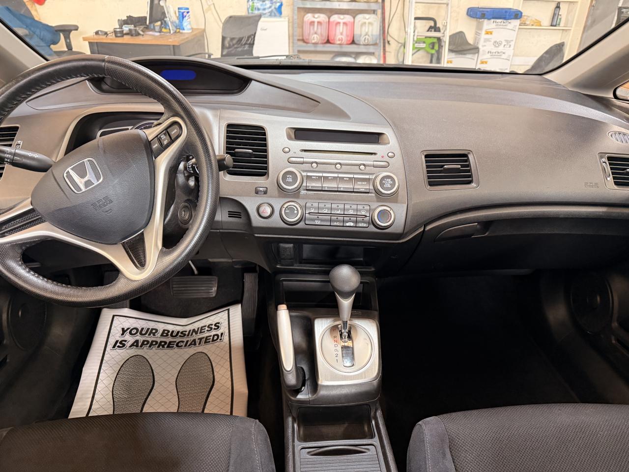 2011 Honda Civic 4dr Auto SE Photo