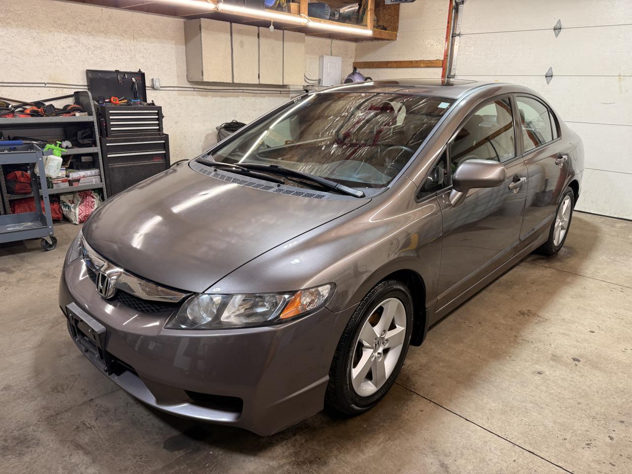 2011 Honda Civic 4dr Auto SE Photo