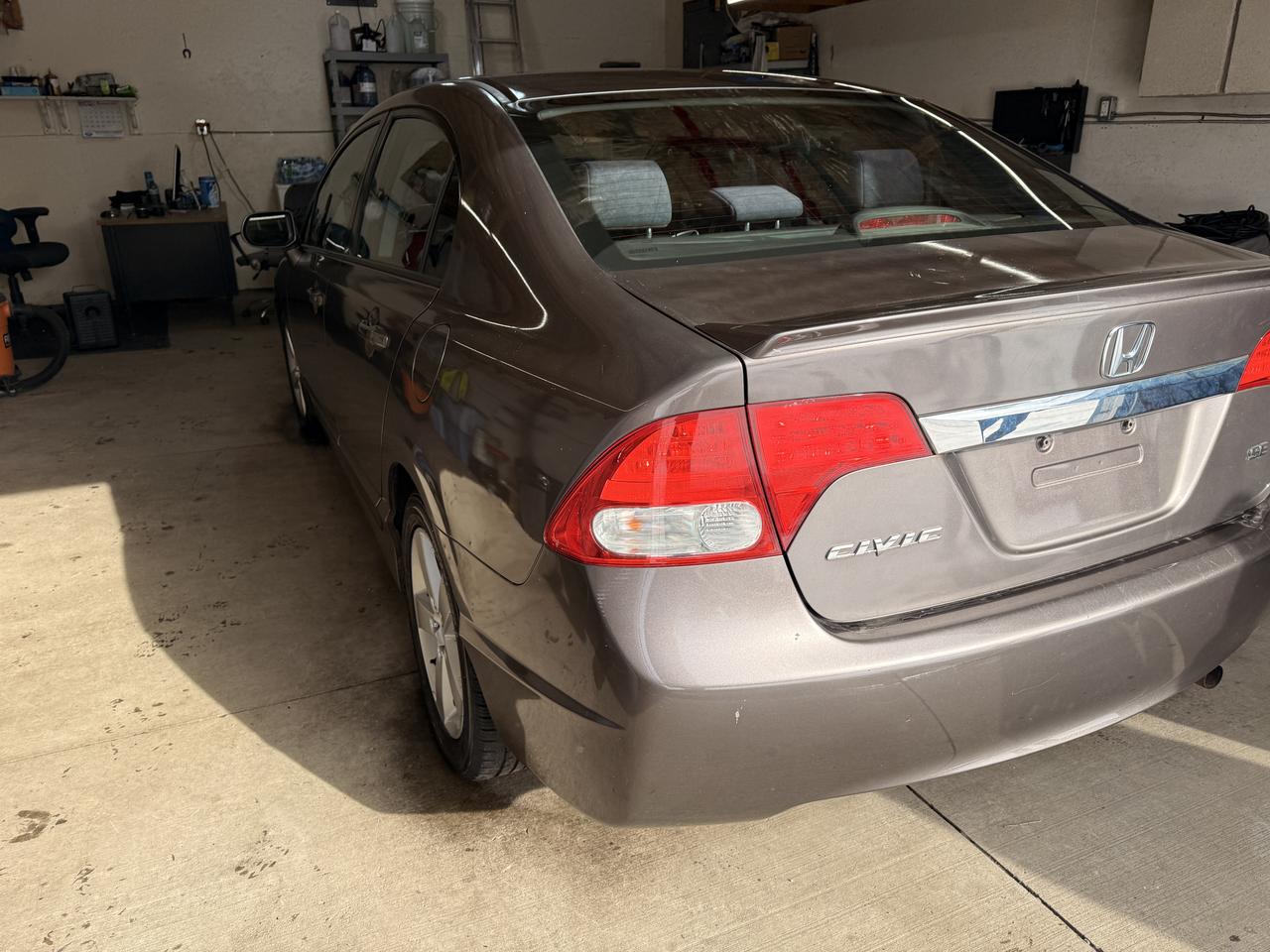 2011 Honda Civic 4dr Auto SE Photo