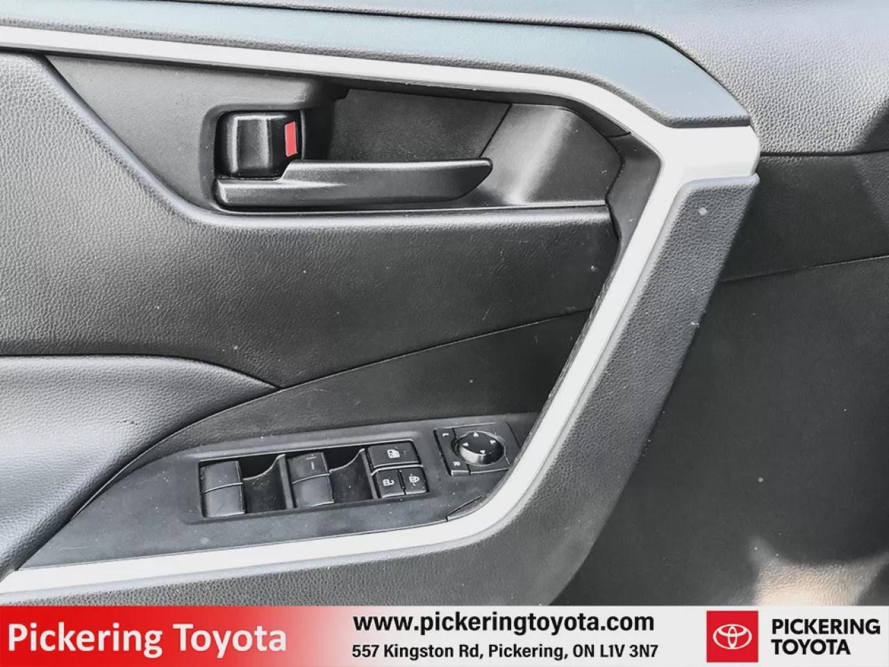 2024 Toyota RAV4 4DR AWD LE Photo4