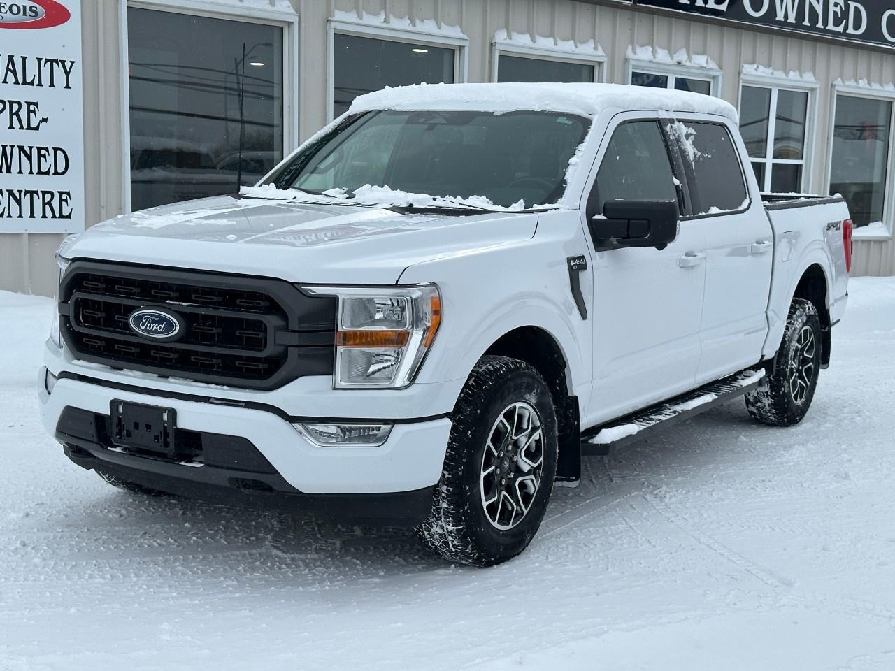2022 Ford F-150 XLT 4WD SuperCrew 5.5' Box Photo
