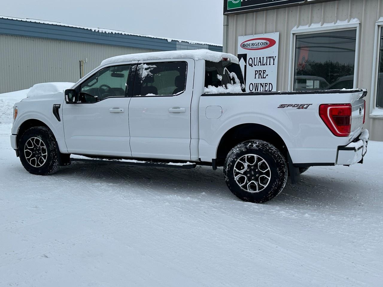 2022 Ford F-150 XLT 4WD SuperCrew 5.5' Box Photo
