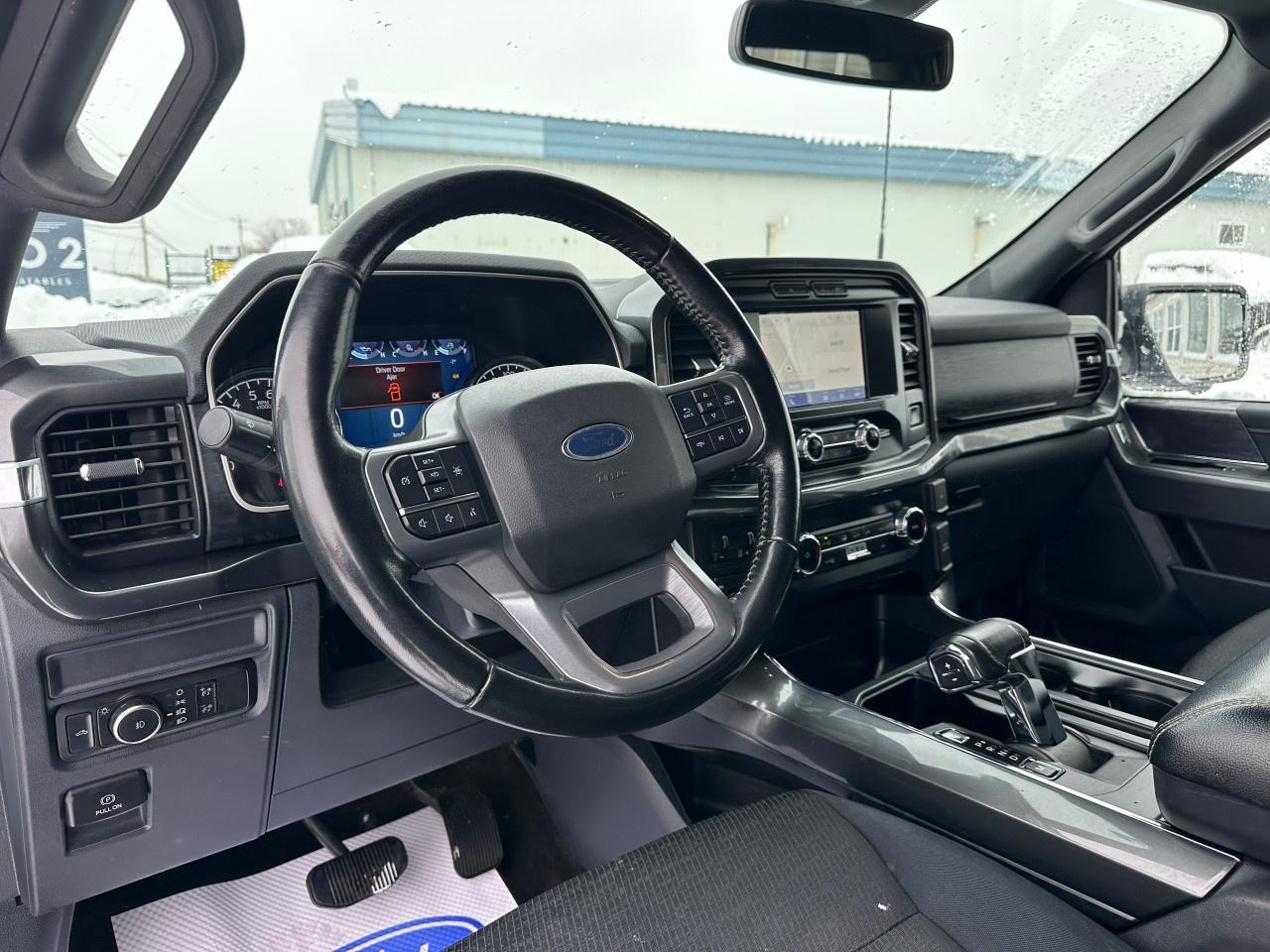 2022 Ford F-150 XLT 4WD SuperCrew 5.5' Box Photo