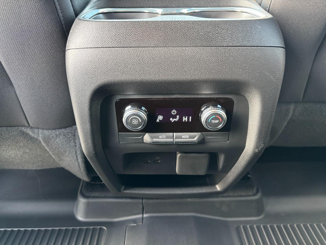 2026 GMC Acadia 2026 GMC Acadia Elevation AWD Photo