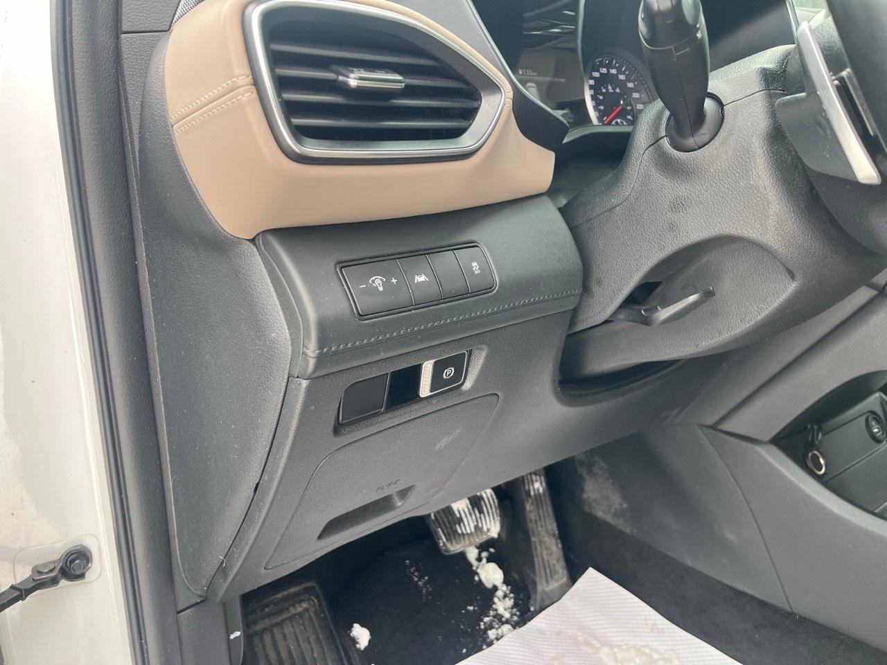 2022 Hyundai Santa Fe Preferred AWD w/Trend Package Photo