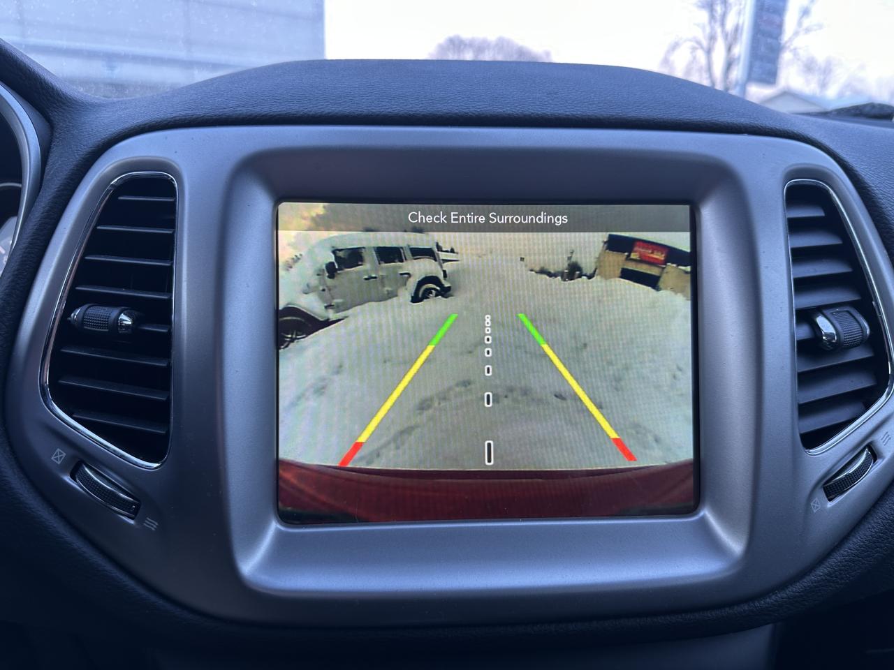 2018 Jeep Compass NORTH Photo